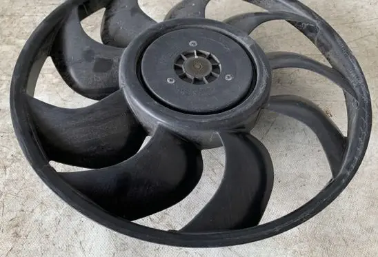 Ford Mustang VI Electric radiator cooling fan 65TREDS