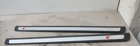 Audi A5 8T 8F sill trim set (inner) 8T0853373