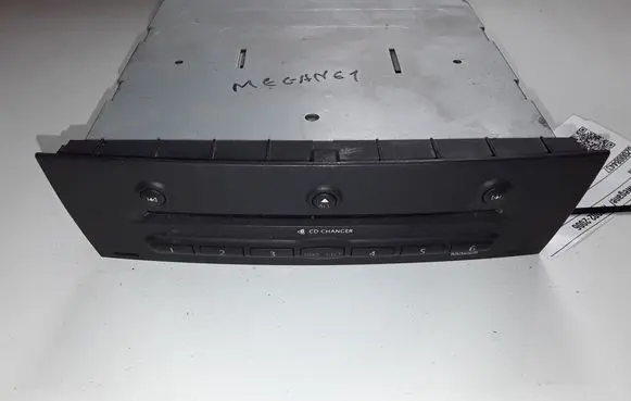 Renault Megane II Radio/CD/DVD/GPS head unit 8200084437