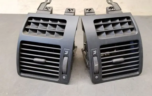 Volkswagen Touran I Dashboard side air vent grill/cover trim 1T0819703B 1T0819704B