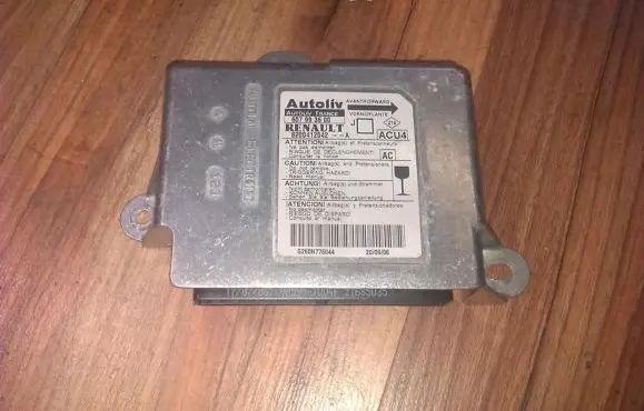 Renault Scenic II - Grand scenic II Airbag control unit/module 8200412042 607993600