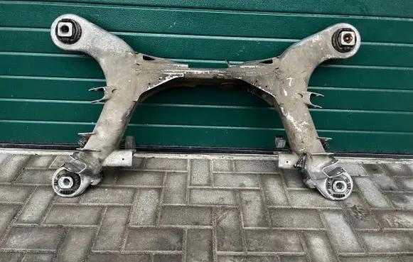 Mercedes-Benz CLS C219 Rear subframe 
