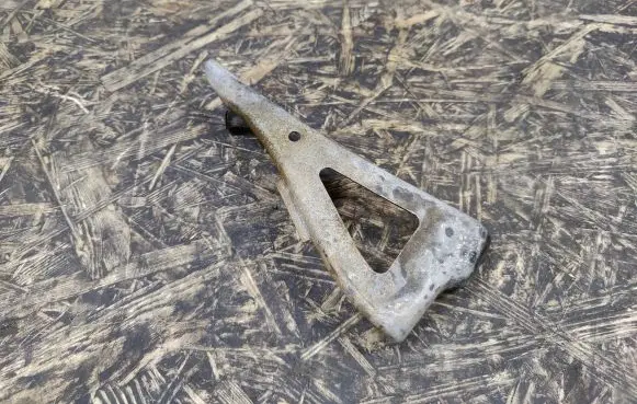 Mazda CX-9 Fender mounting bracket
