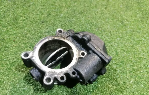 Mercedes-Benz Sprinter W906 Throttle valve A6460901270 A2C53090824