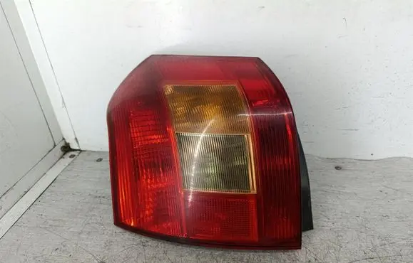 Toyota Corolla E120 E130 Rear/tail lights 0251L