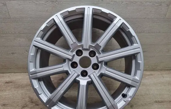 Audi Q7 4M R20 alloy rim 4M0601025AD