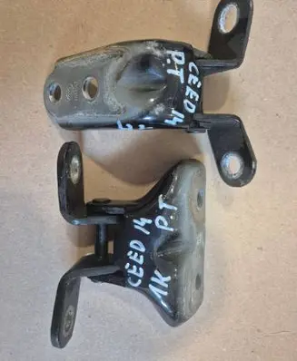 Rear door hinge set