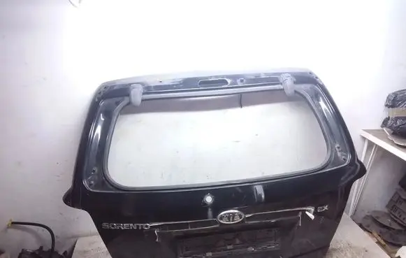 KIA Sorento Tailgate/trunk/boot lid 