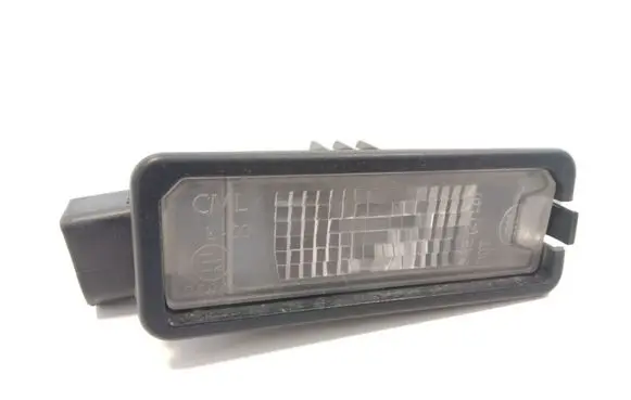 Volkswagen Golf VII Number plate light 1K8943021