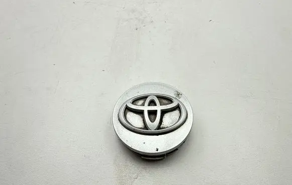 Toyota Auris E180 Original wheel cap 4260302300
