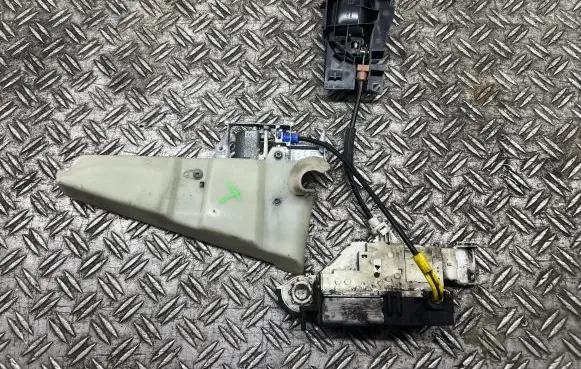 Loading door lock