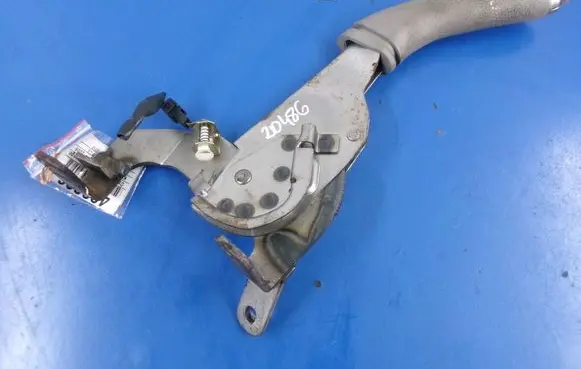 KIA Sorento Handbrake/parking brake lever assembly