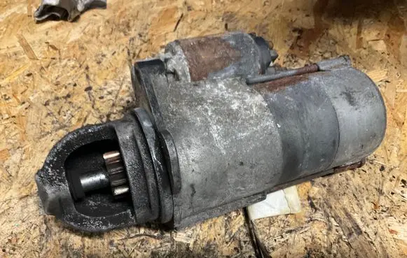 Opel Zafira B Starter motor