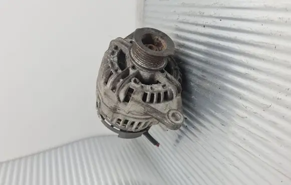 Iveco Daily 30.8 - 9 Generator/alternator 504009977 4830124325053