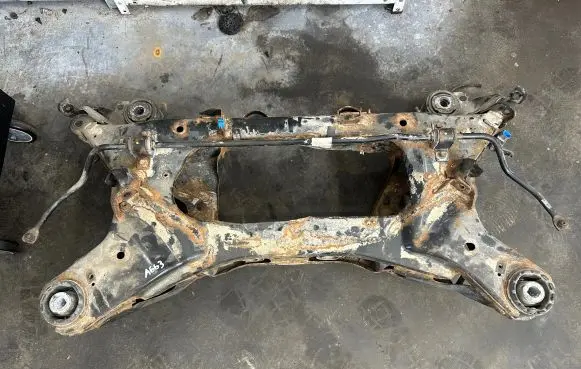 Jaguar XF X250 Rear axle beam 
