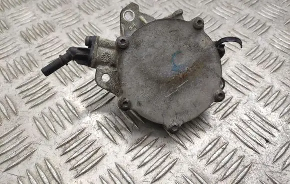 Peugeot 3008 I Vacuum pump