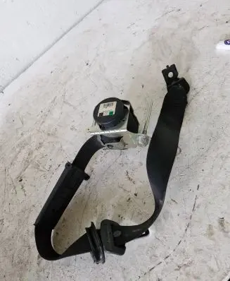 Opel Astra H Front seatbelt