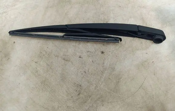 Opel Corsa F Rear wiper blade arm 80011247