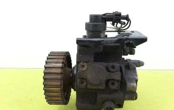 Peugeot Partner Fuel injection high pressure pump 9683703780A