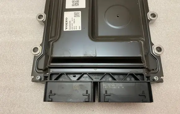 Volvo S90, V90 Engine control unit/module 32242005