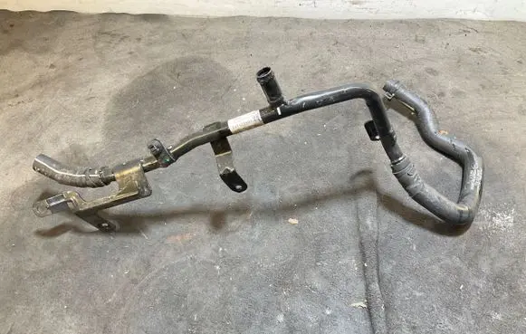 Audi A3 8Y Engine coolant pipe/hose 7T0121064R