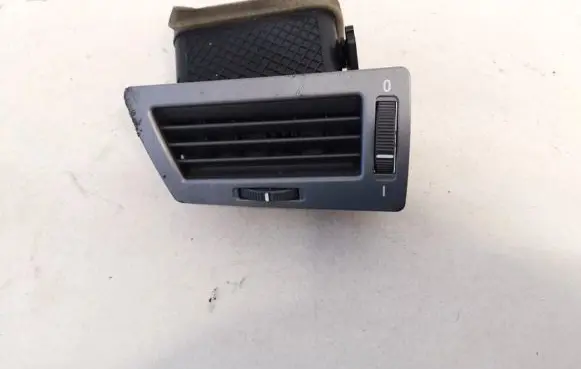 BMW 7 E65 E66 Dash center air vent grill 64228223333