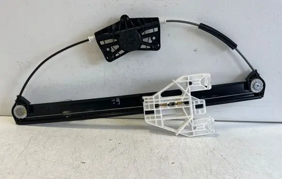 Audi Q2 - Rear window lifting mechanism without motor 81A839461