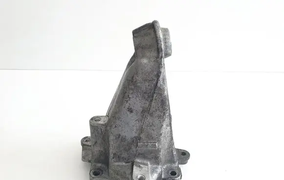 Mercedes-Benz C W204 Engine mounting bracket A2712232704