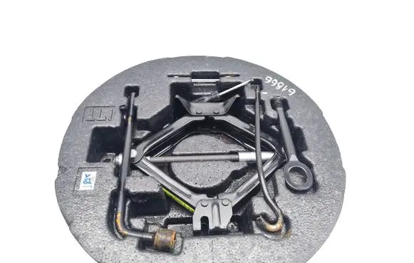 Hyundai i40 Lift Jack 091493Z650