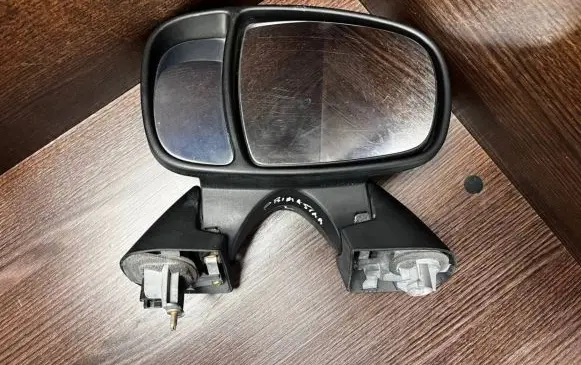 Nissan Primastar Front door electric wing mirror 010022