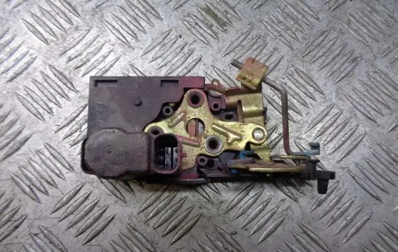 Chevrolet Aveo Rear door lock