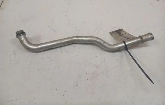 Dodge Magnum Engine coolant pipe/hose