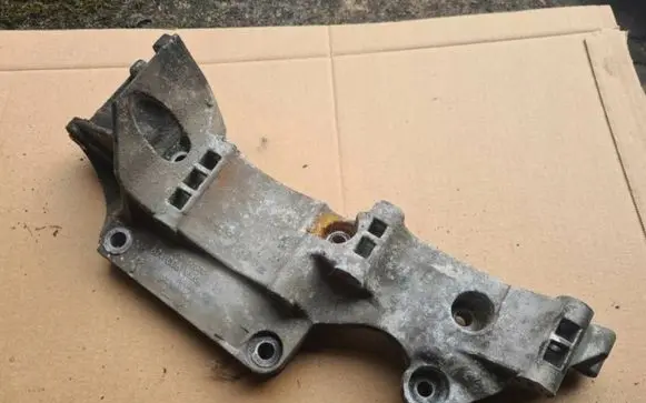 Audi TT Mk1 Generator/alternator bracket 06a903143P