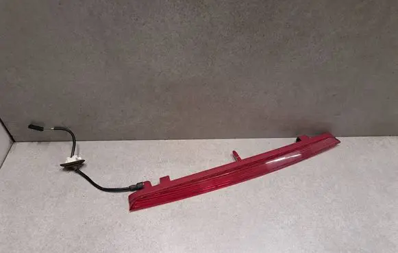 Audi Q3 8U Third/center stoplight 8U0945097