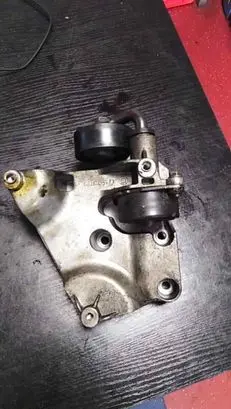 BMW 3 E46 A/C compressor mount bracket 7787319