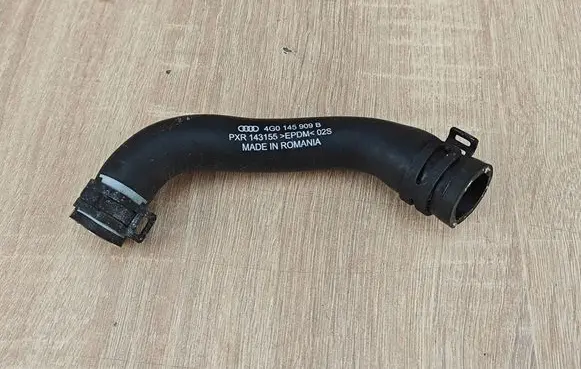Audi A6 S6 C7 4G Engine coolant pipe/hose 4G0145909B