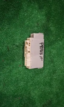 Toyota Prius (XW30) Fuel injection pump control unit/module 8264175020 7288693 93116511