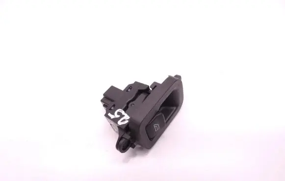 Volvo V50 Electric window control switch 30658449 D25