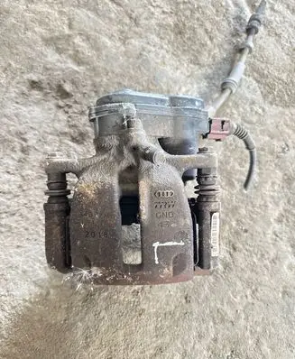 Rear brake caliper