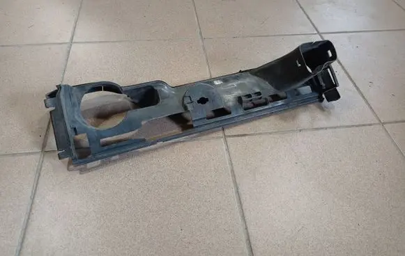 Volvo V70 Intercooler air guide/duct channel 31217063