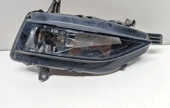Volkswagen Golf VII Front fog light 5G0941662F