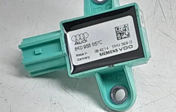 Audi A4 S4 B8 8K Airbag deployment crash/impact sensor 8K0955557C