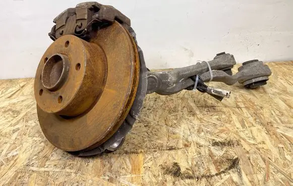 Front wheel hub