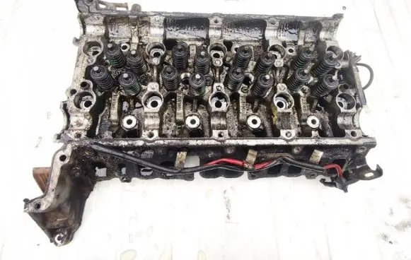 Ford Mondeo Mk III Engine head 1C1Q6090AD