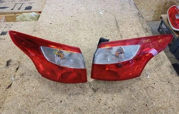 Ford Focus Rear/tail lights 121212
