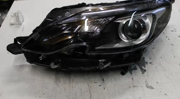 Peugeot 2008 I Headlight/headlamp 9825313980