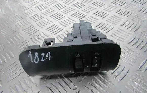 Renault Megane II Headlight level height control switch 82000954958 8200176081