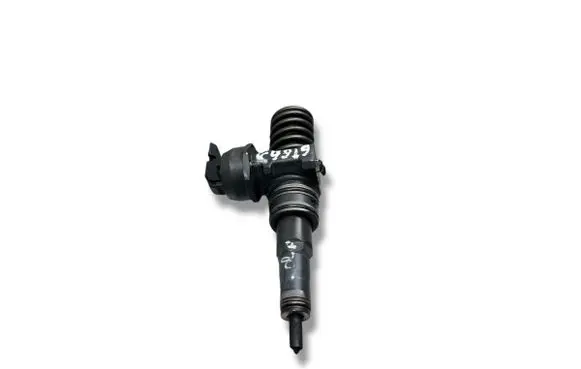 Volkswagen Golf V Fuel injector 038130073AG