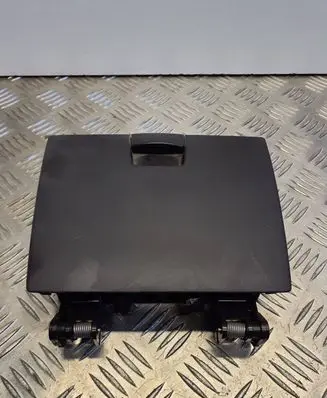 Hyundai Santa Fe Front trunk storage compartment 847452B000 U0455048