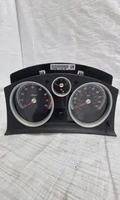 Opel Astra H Speedometer (instrument cluster) 13230596